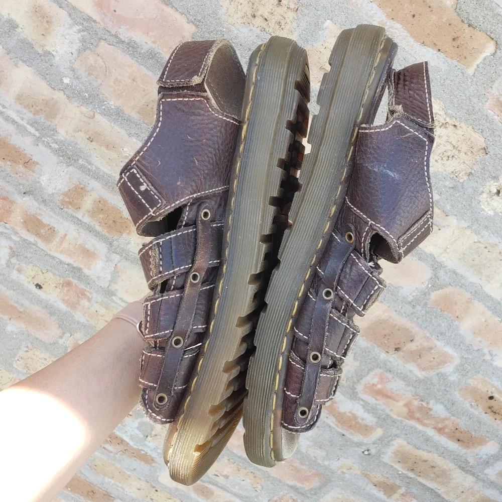 Dr Doc Martens Sandals Men's 11 US Y2K Brown Leather Fisherman Buckle 12614